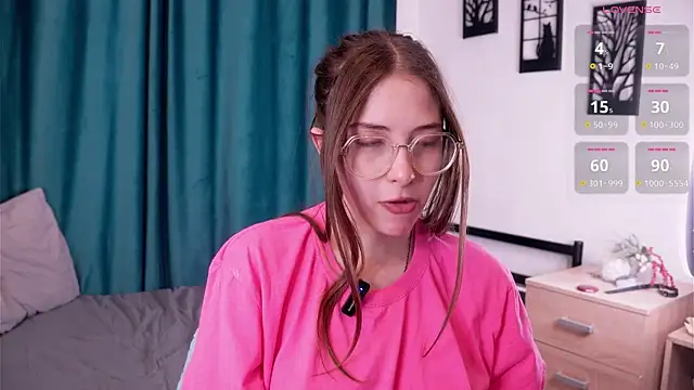 צ'אט XXX בשידור חי של KatieAstol