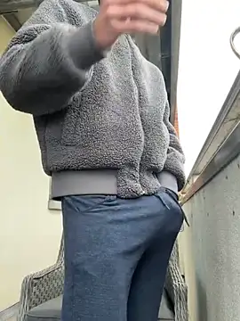 Michel_huge Adlı Modelin Canlı XXX Sohbeti
