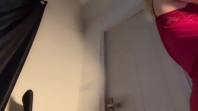 Sweatymilf's Live XXX Chat