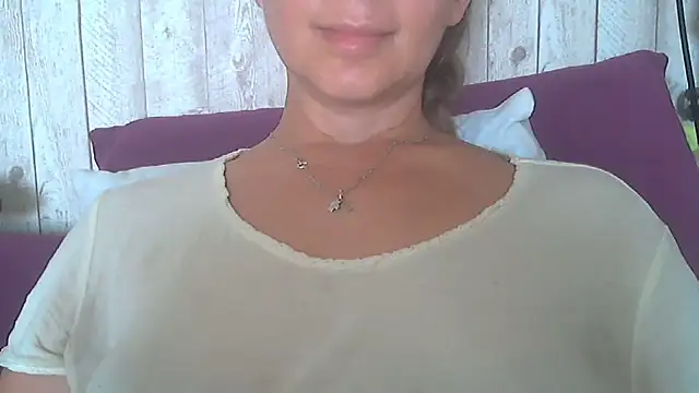 Bella--White's Live XXX Chat