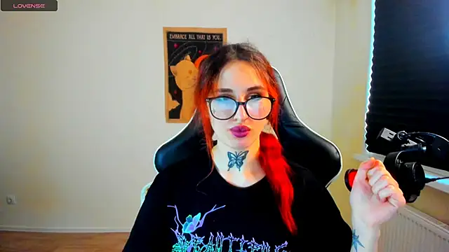 your_tora Adlı Modelin Canlı XXX Sohbeti