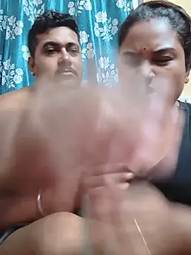 Susmitabhabi69 即時 XXX 聊天
