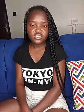 little_creamy's Live XXX Chat