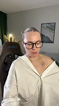 Charming_Daphny Chat XXX in diretta