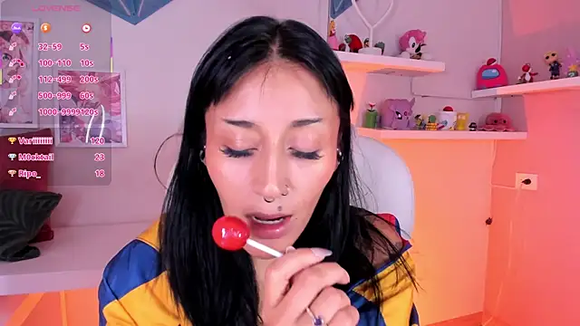 Chat +18 de Valkiria_ponce ao vivo