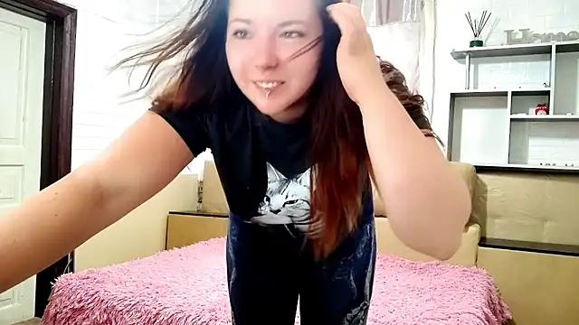 NotYourDoll লাইভ XXX চ্যাট