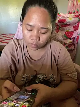 Chat +18 de _UrSingleMamiBella_ ao vivo