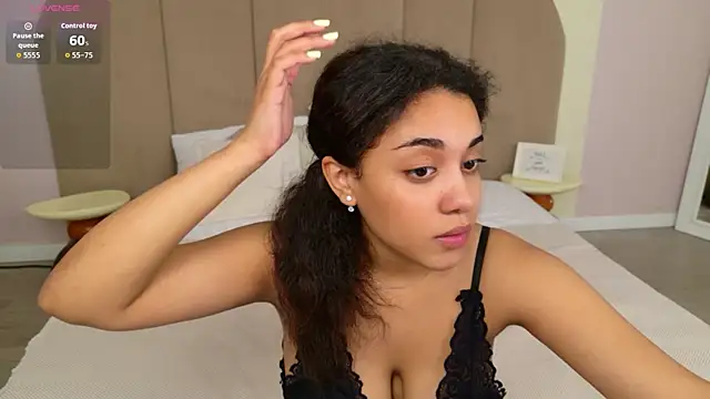 Luna_Cortier's Live XXX Chat