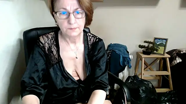 katemodel Adlı Modelin Canlı XXX Sohbeti