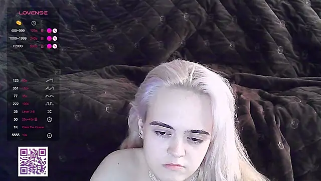 Oxcy_Secret Adlı Modelin Canlı XXX Sohbeti