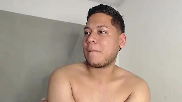 nicolas_cr1 – Live XXX-chat