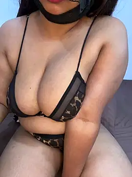 VINDY- live XXX chat