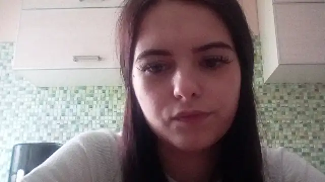 צ'אט XXX בשידור חי של KikiAmino