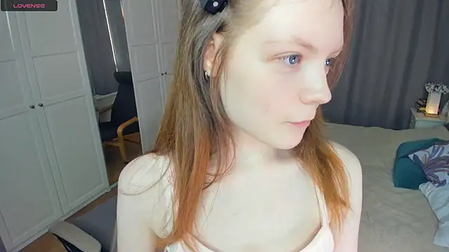 Chat XXX en directo de LavenderMitten