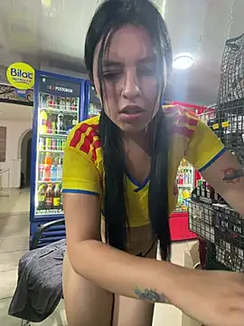 Chat XXX en directo de Miel_rousse
