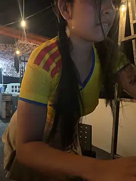 Miel_rousse élő XXX-chatje