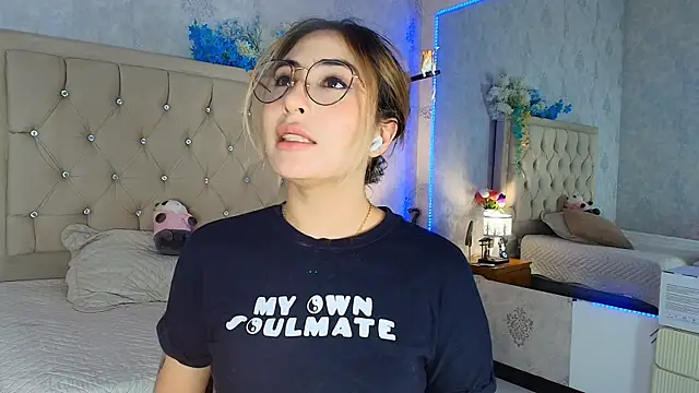 nini_love01 Chat XXX live