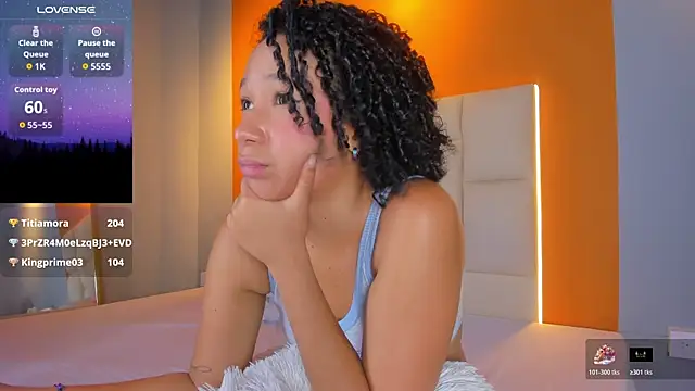 Chat XXX en directo de EmmaLawrence_