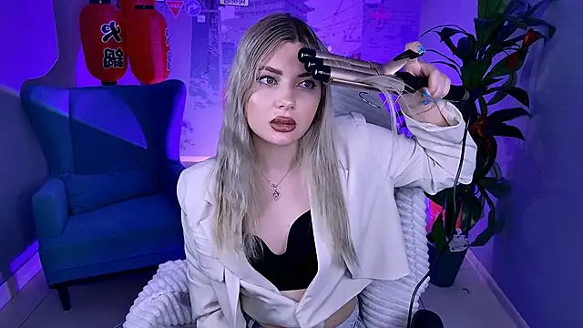 HyileyClark live XXX chat