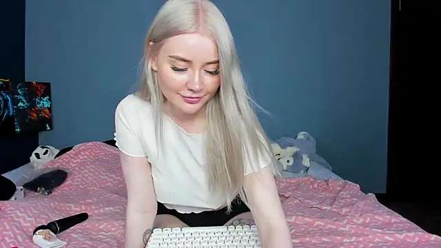 Lillie_Berry Live XXX-Chat