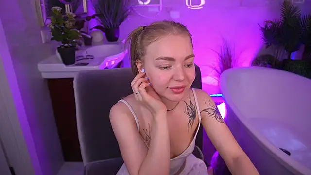 EmilySunshineS Chat XXX live