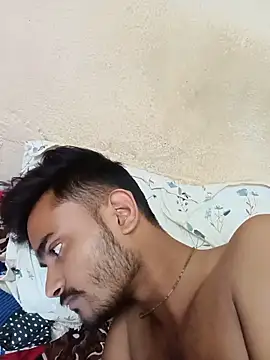 Vicky_thakur Adlı Modelin Canlı XXX Sohbeti