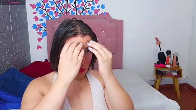 צ'אט XXX בשידור חי של party_ts