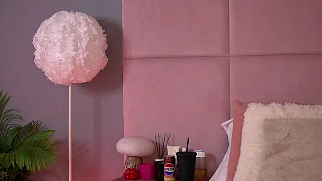 AlmaLuv Live XXX-chat