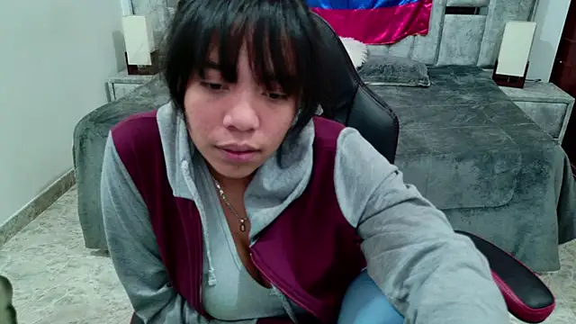 laureentt_ Chat XXX in diretta