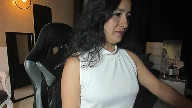 Vicky_Angeel Chat XXX in diretta