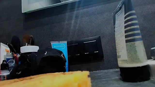 Živý XXX chat Leila_Libertas