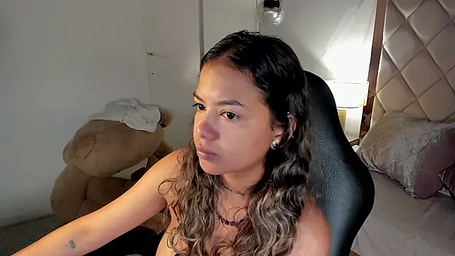 dulce_lyraa1's Live XXX Chat