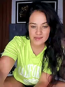 Chat +18 de zhayra_rose ao vivo