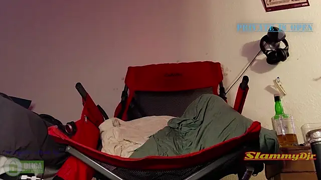 Živý XXX chat SlammyDjr