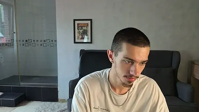 XXX chat uživo modela KaydenDrew