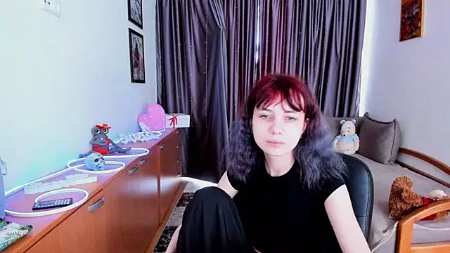 MiniLysii's Live XXX Chat