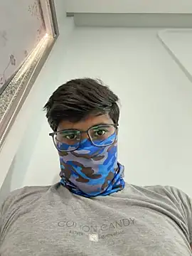 dreamy_boy Show in webcam