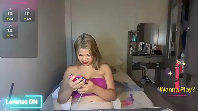 Онлайн чат XXX BigBananaTS