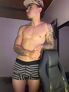 iNoah_sins live XXX chat