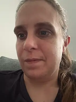 Chantalee Adlı Modelin Canlı XXX Sohbeti