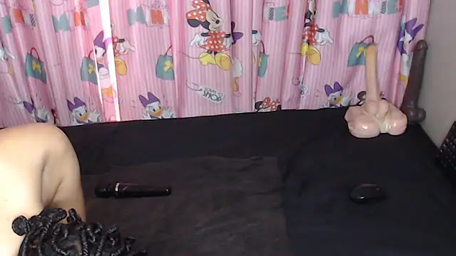 TrishahXo's Live XXX Chat