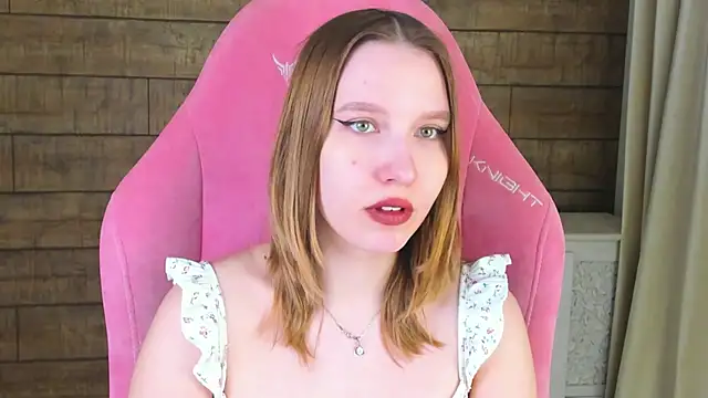 XXX chat uživo modela LiliLinn