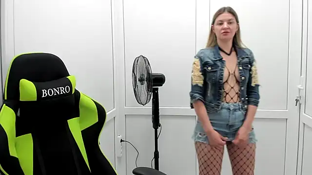 MiaSummerr_ 라이브 XXX 채팅