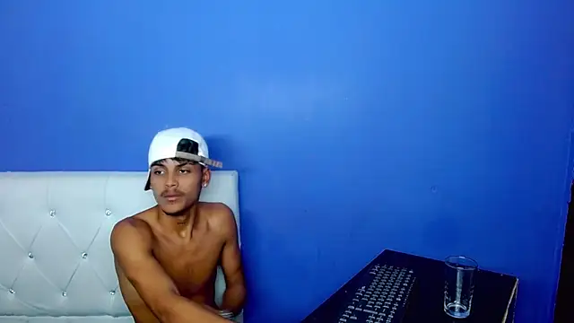 Angel_foxc13 – Live XXX-chat