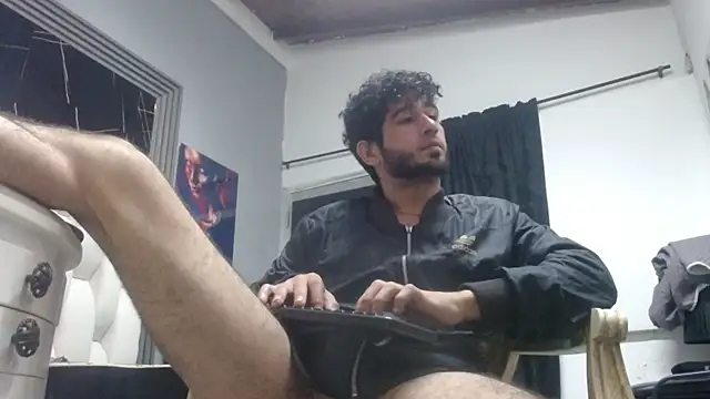 aaron_jones_1 Show Webcam