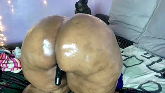 wilmaassylum's Webcam Show
