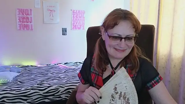 Jasmine_Tv Adlı Modelin Canlı XXX Sohbeti