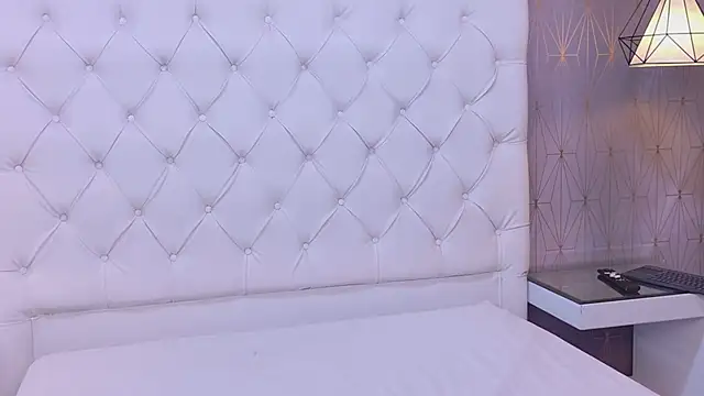 Chat +18 de VioletSweetts ao vivo