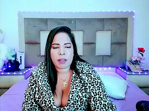indiantopaz694u Chat XXX live