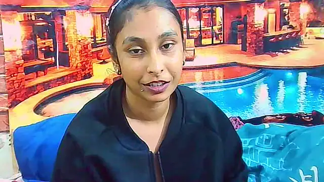 IndianSexyButt Live XXX Chat